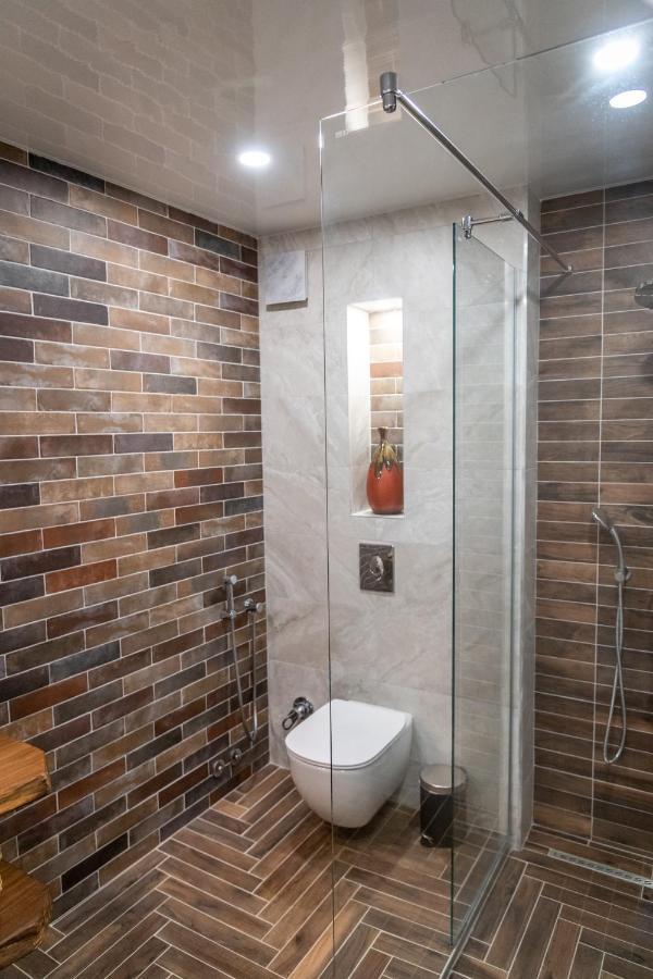 Hotel Hunters House Ezerets Luaran gambar