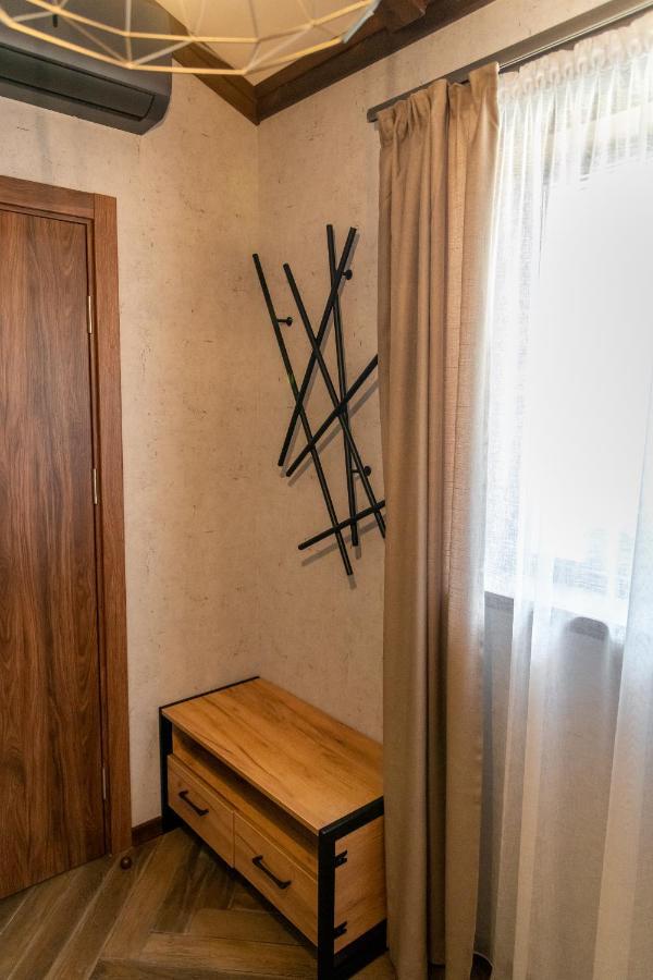 Hotel Hunters House Ezerets Luaran gambar