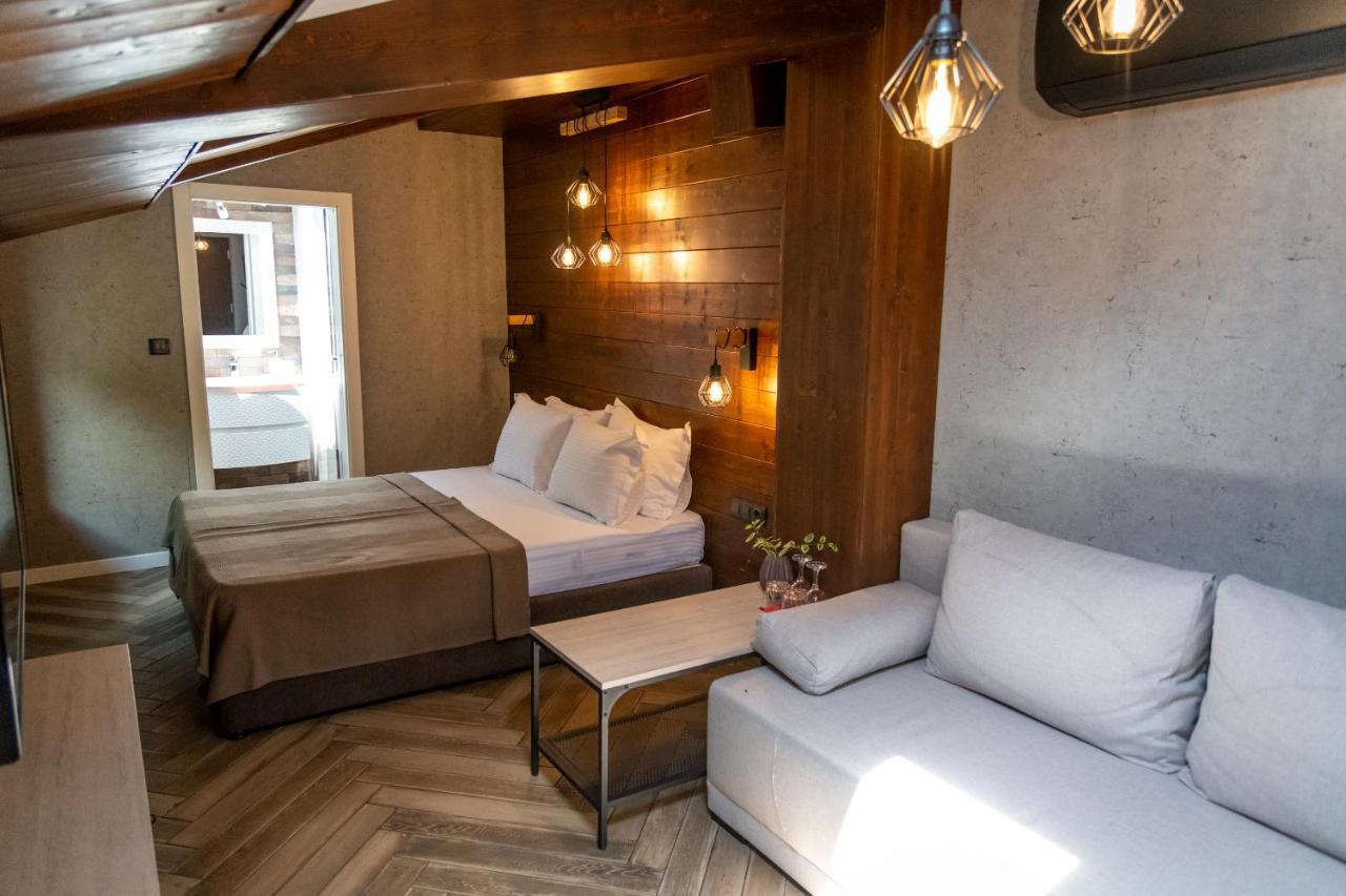 Hotel Hunters House Ezerets Luaran gambar