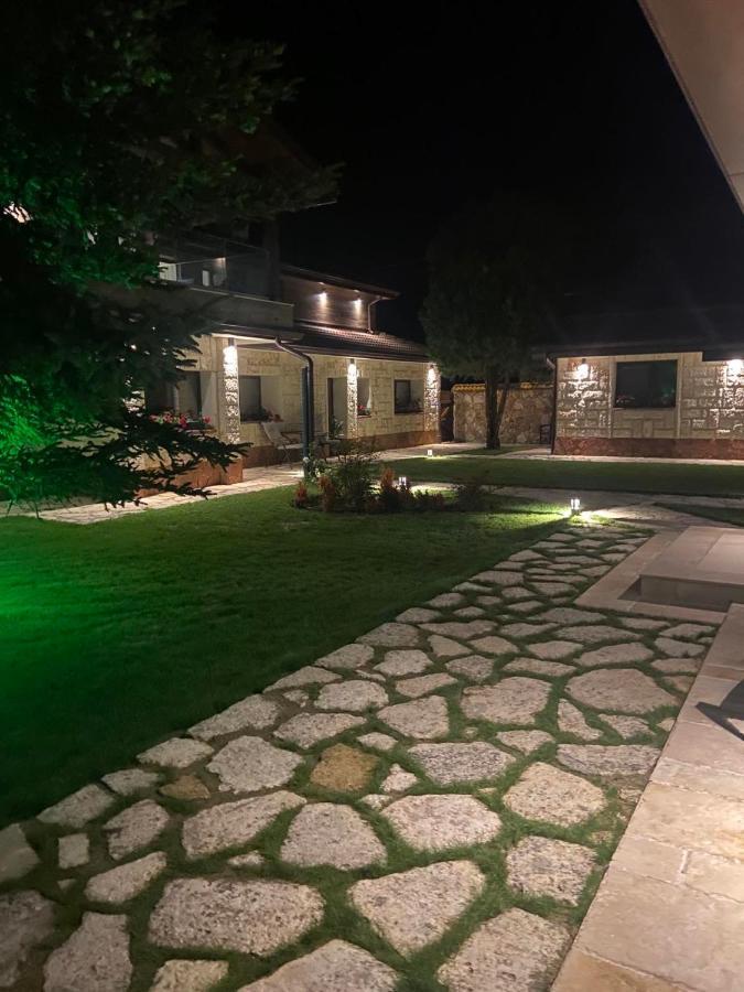 Hotel Hunters House Ezerets Luaran gambar